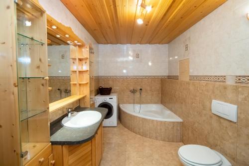 A7 - Two-Bedroom Apartment with Terrace and Fireplace - Ground Floor