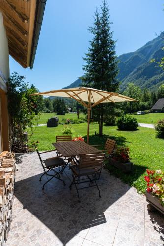 A7 - Two-Bedroom Apartment with Terrace and Fireplace - Ground Floor