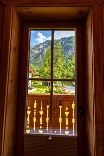 Chalet PRSIVEC with Mountain - River View, Fireplace and Sauna