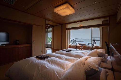Premium Japanese-Style Room with Private Open-air Hot Spring with Breakfast and Wagyu (Iki Beef) Dinner