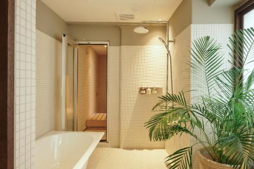 High floor suite with Sauna