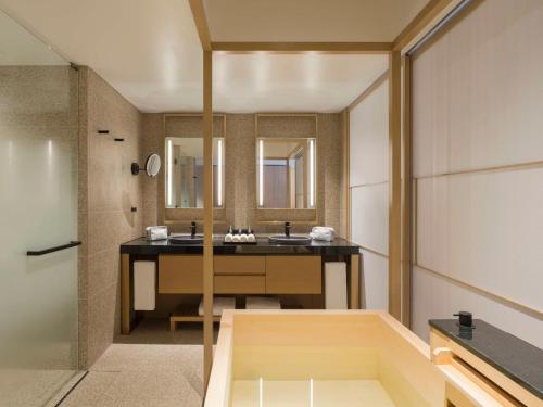 Grand Serenity Twin Room