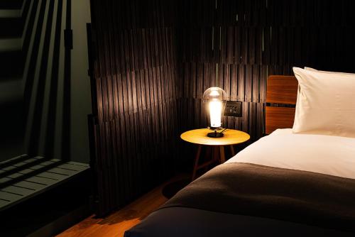 MICHELE DE LUCCHI ROOM