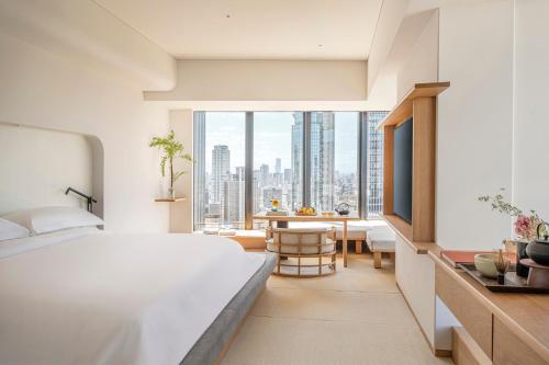 Tatami Corner King Suite
