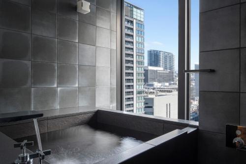 Tatami Premier Corner King Suite