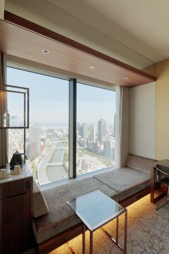 Executive Twin Room with Sofa Bed - Non-Smoking