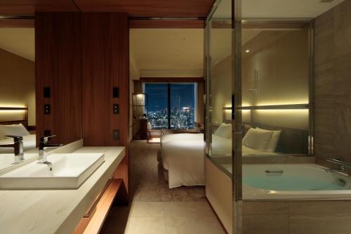 Executive Twin Room with Sofa Bed - Non-Smoking