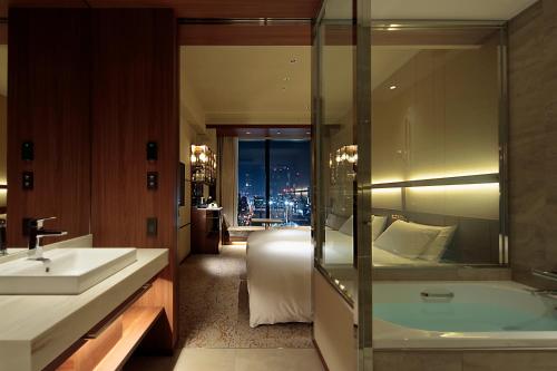 Executive Twin Room - High Floor - Non-Smoking
