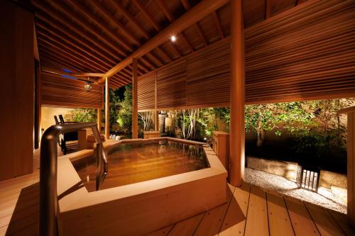 Quadruple Room with Private External Bathroom