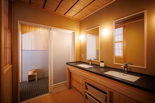 Quadruple Room with Private External Bathroom