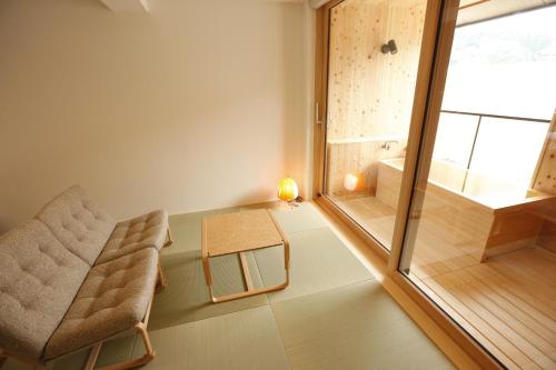 Family Room with Tatami and Open-Air Bath - Second Floor
