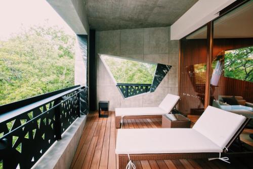 Twin Room with View