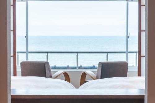 Twin room with sea view