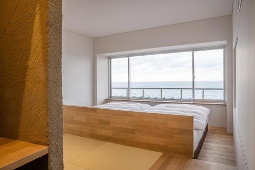 Twin room with sea view