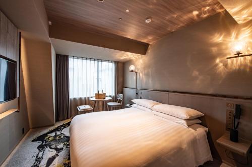 Superior Double Room with Shower