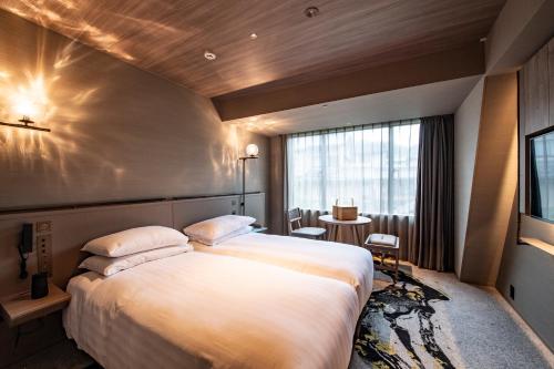 Superior Hollywood Twin Room with Shower