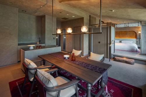 King Suite