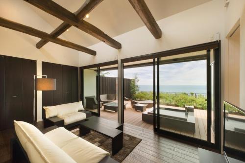 Twin Room with Tatami Area and Open-Air Hot Spring Bath, Mt,Fuji View【Kumo hiki】