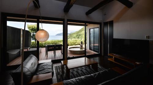 Twin Room with Tatami Area and Open-Air Hot Spring Bath, Mt,Fuji View【Yama no ne】