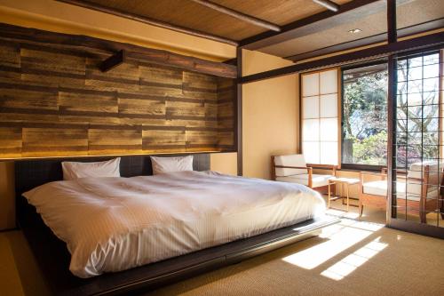 Luxury Room with Tatami Area and Open-Air Bath