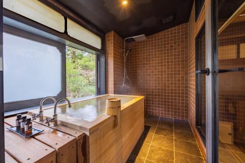 Superior Twin with Room Hot Spring Indoor Bath(Shiranso)