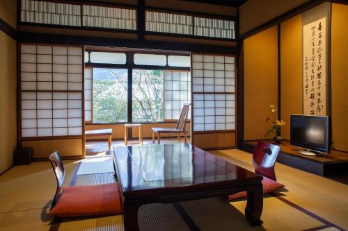 Superior Twin with Room Hot Spring Indoor Bath(Shiranso)