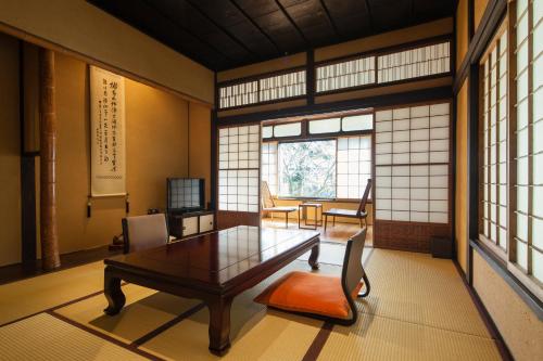 Standard Twin Room with Hot Spring Indoor Bath (Tamakazura)