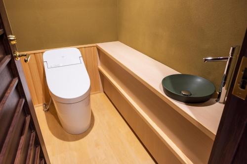 Exective Family Room with Hot Spring Open-Air Bath "Sensintei"