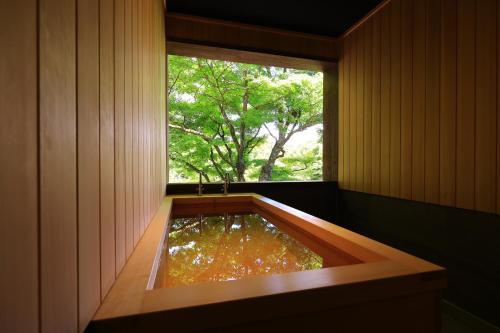 Deluxe Room with Indoor Hot Spring Bath "Kumoi"
