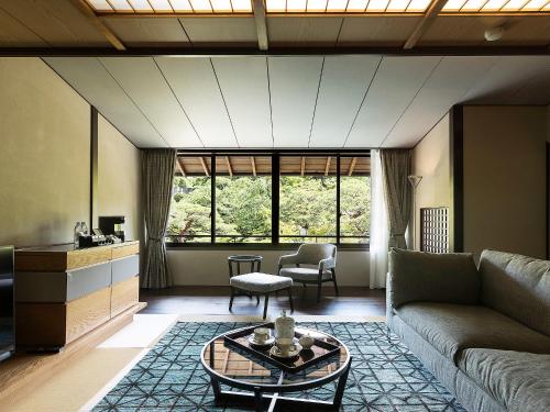 Suite Room 201