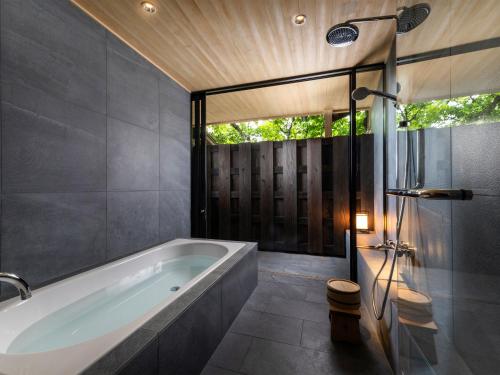 Luxury Suite 101