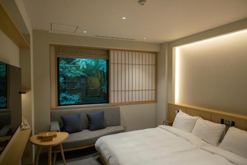 Standard Twin Room (Non-Smoking)