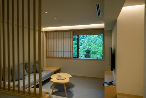 Deluxe Twin Room with River View - Non-Smoking