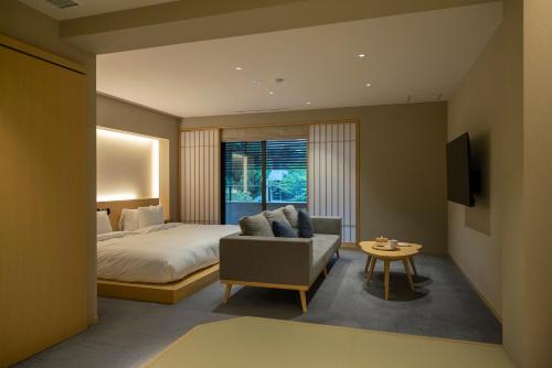 Junior Suite Twin - Non-Smoking