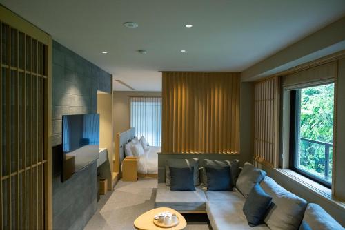 Junior Suite Twin with Garden View - Non-Smoking
