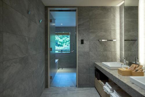 Signature Suite - Non-Smoking