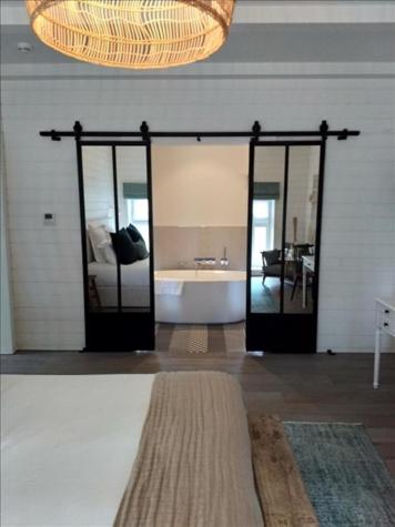 Double or Twin Room with View (secondary building)