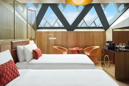 Cozy Twin Room