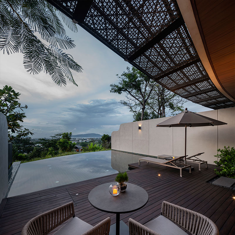 Hill Villa King