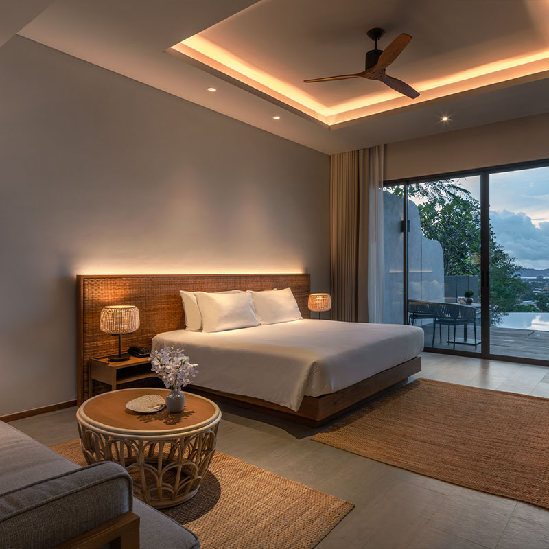 Hill Villa King