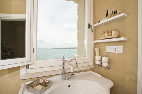 Superior Double Room with Sea View