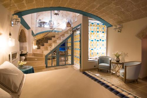 Suite with Hot Tub - Separate Building