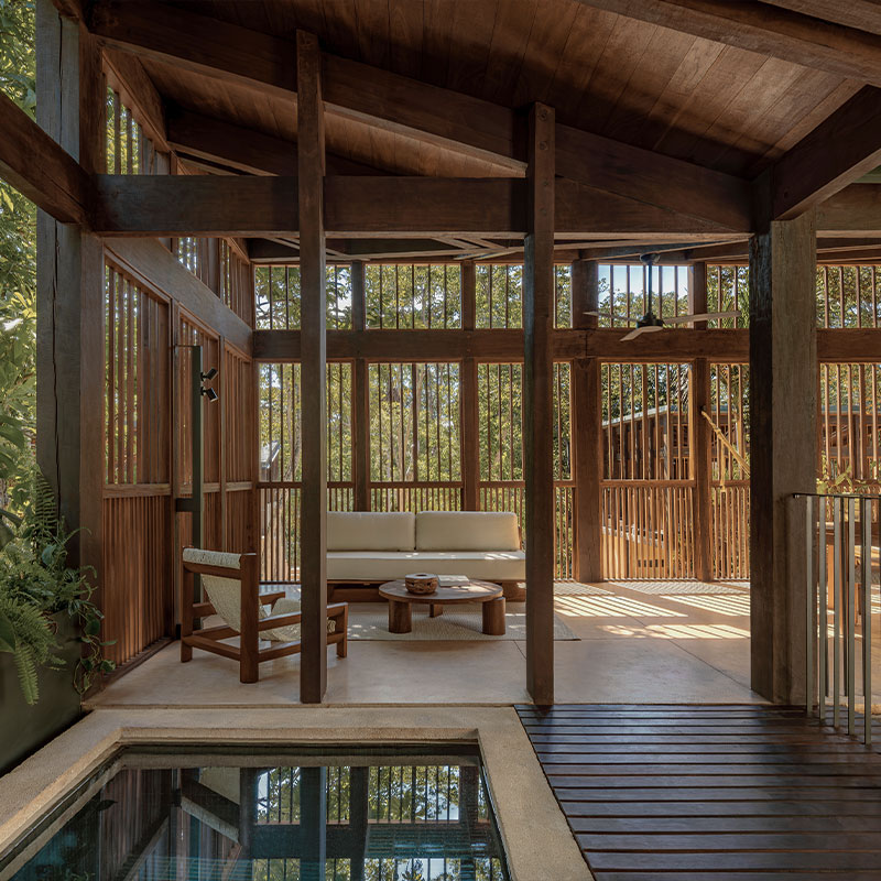 Master Pool Treehouse