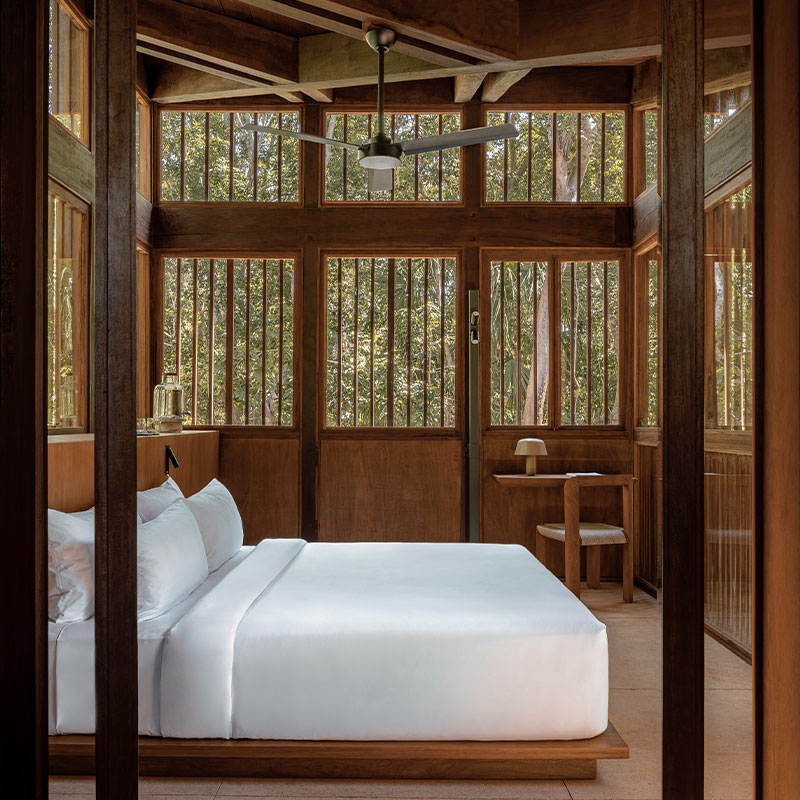 Master Pool Treehouse