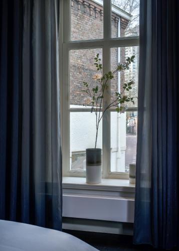 Junior Suite with Garden View