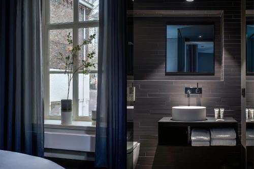 Junior Suite with Garden View