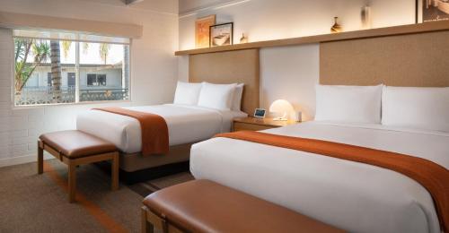 Deluxe Queen Room with Two Queen Beds