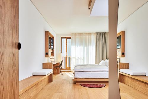 Medium Double Room