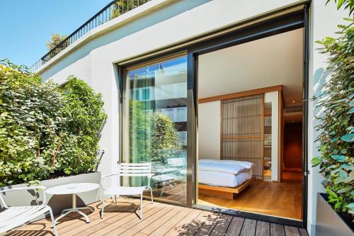 Queen Double Room with Terrace "Small"