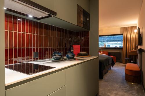 Junior Signature Suite